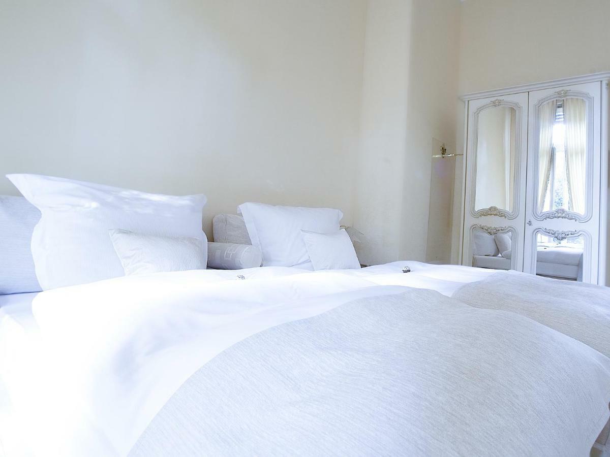 Royal Center Apartment *