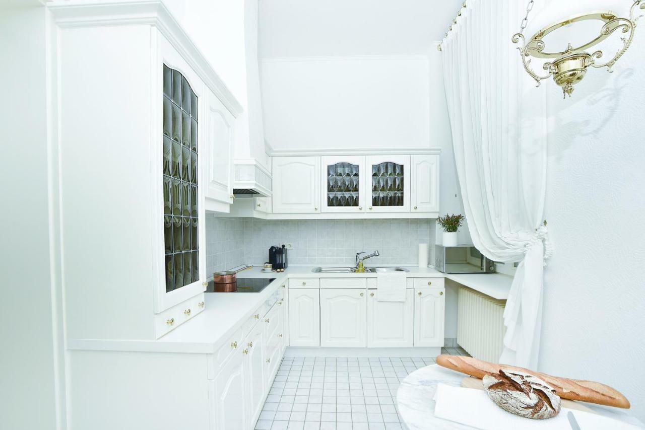 Royal Center Apartment *